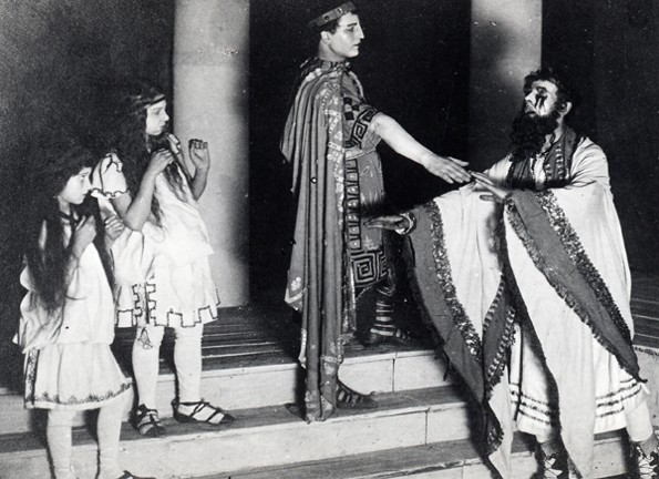 Image - A scene from the Molodyi Teatr production of Sophocles' Oedipus Rex (1918).